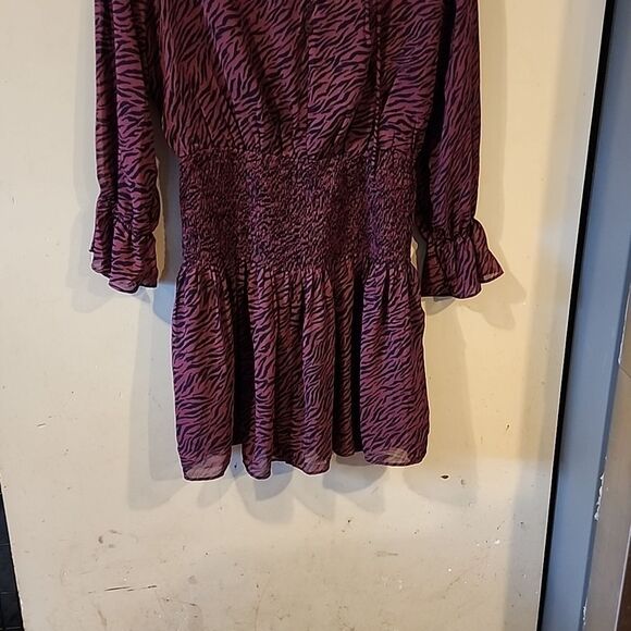 Black Tape Brand mini dress 👗 medium NWOT - Picture 2 of 7